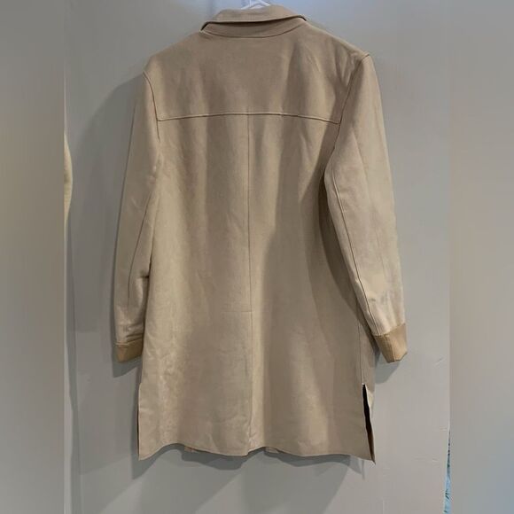 Tahari Cream Trench Faux Suede Coat with Classic Lapels and Mid-Length Design - Picture 12 of 12